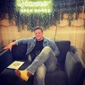 Meet your Posher, Bradley